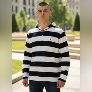 #90 Chaps Black and White Striped Pullover